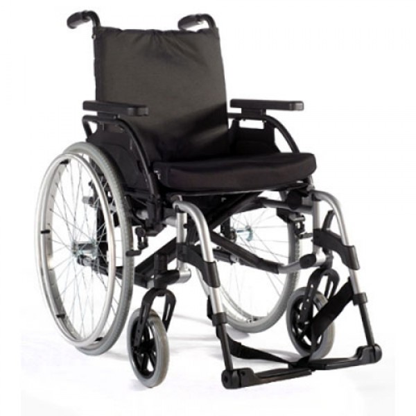 Ελαφρύ αναπηρικό αμαξίδιο πτυσσόμενο Breezy Basix 2 