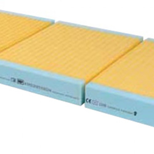 Στρώμα με εγκοπές και πλευρικές αναρτήσεις συγκράτησης για αποφυγή κατακλίσεων