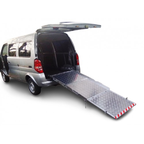Χειροκίνητη τριπλή ράμπα αναπηρικών αμαξιδίων για οχήματα 2240cm Χειροκίνητη τριπλή ράμπα αναπηρικών αμαξιδίων για οχήματα 2240cm