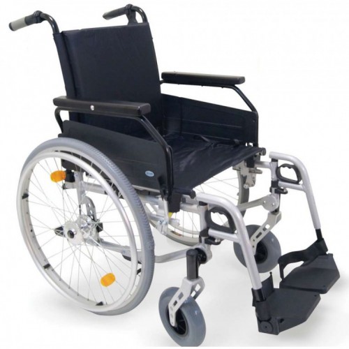 Ελαφρύ αμαξίδιο με ρυθμιζόμενο βάθος και ύψος καθισματος Freetec