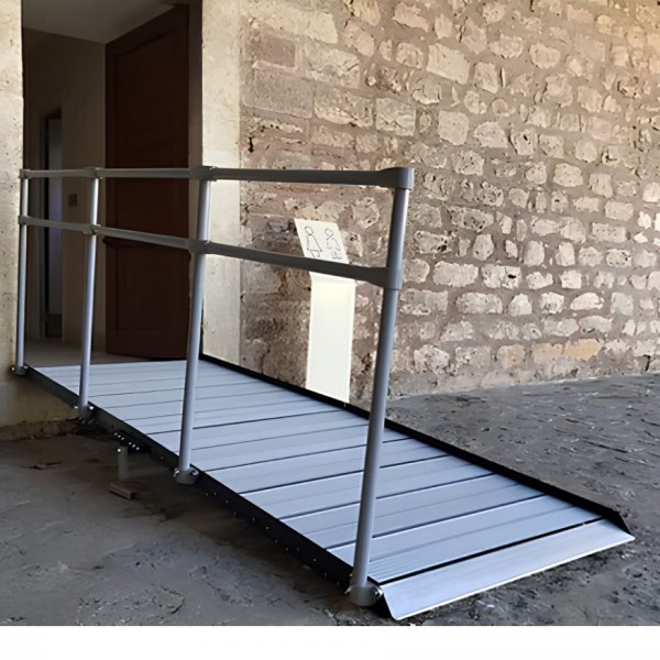 Ράμπες πτυσσόμενες και μεταφερόμενες πλάτους 80 cm και μήκους 100 cm με χειρολαβές