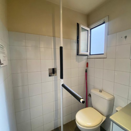 Στύλος στερέωσης και ορθοστάτησης