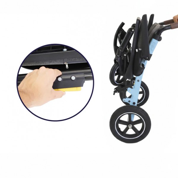 Χειροκίνητο αναδιπλούμενο αναπηρικό αμαξίδιο με μεσαίους τροχούς και αναδιπλούμενο ενιαίο υποπόδιο (λευκό & μπλε)