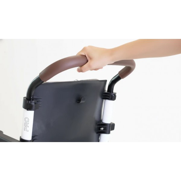 Χειροκίνητο αναδιπλούμενο αναπηρικό αμαξίδιο με μεσαίους τροχούς και αναδιπλούμενο ενιαίο υποπόδιο (λευκό & μπλε)