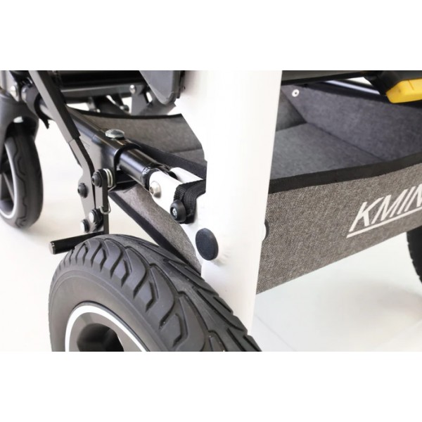 Χειροκίνητο αναδιπλούμενο αναπηρικό αμαξίδιο με μεσαίους τροχούς και αναδιπλούμενο ενιαίο υποπόδιο (λευκό & μπλε)